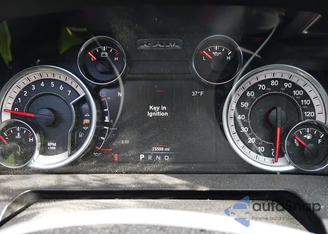 2018 Ram 1500 Big Horn 4X4 6'4 Box z USA, uszkodzony, nr VIN 1C6RR7TTXJS138413